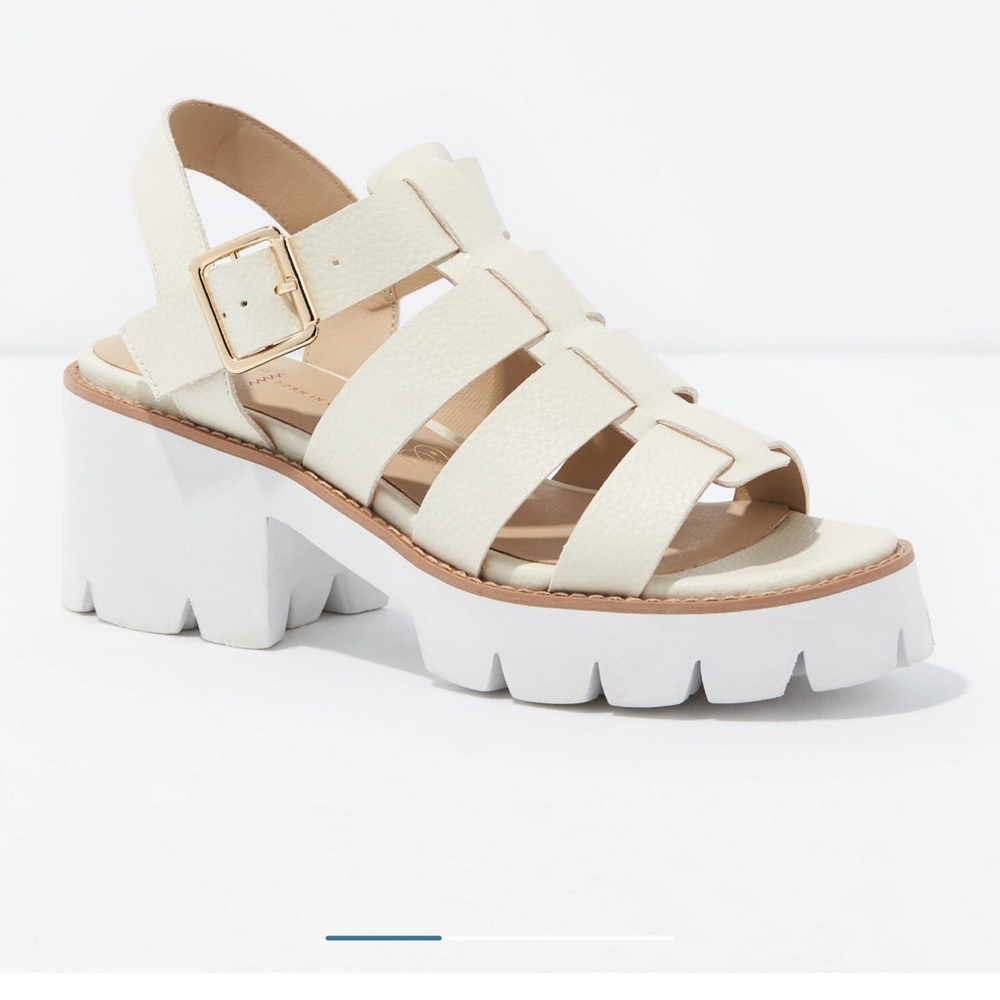 BC FOOTWEAR NEVER
ENDS SANDAL - women’s cream chunky sandal